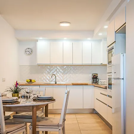 Daura By Interhome Arinaga